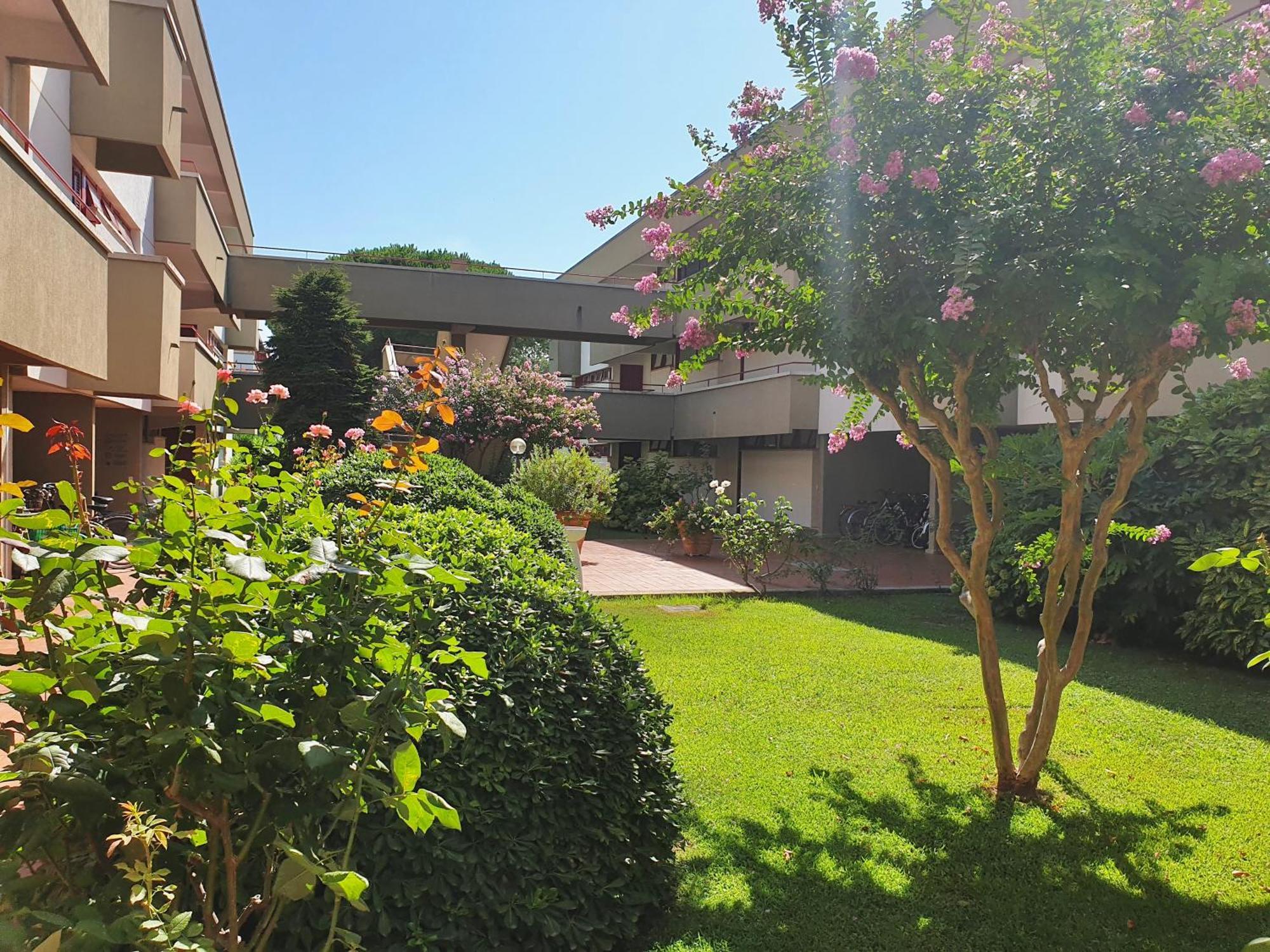 Isstravel, Homes In From 400 To 900 Meters From The Sea, 6 Beds With Private Outdoor Area
